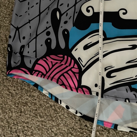 ROMWE Street Life Guys Cartoon Graphic Button Down Shirt - Picture 9 of 9